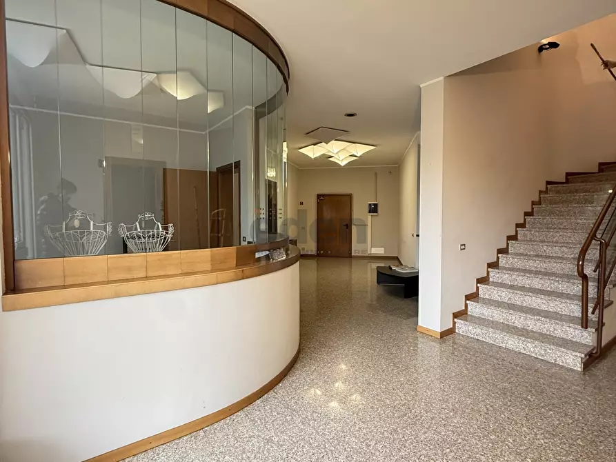 Immagine 2 di Ufficio in affitto  in Via Vittorio Bottego 49 a Modena