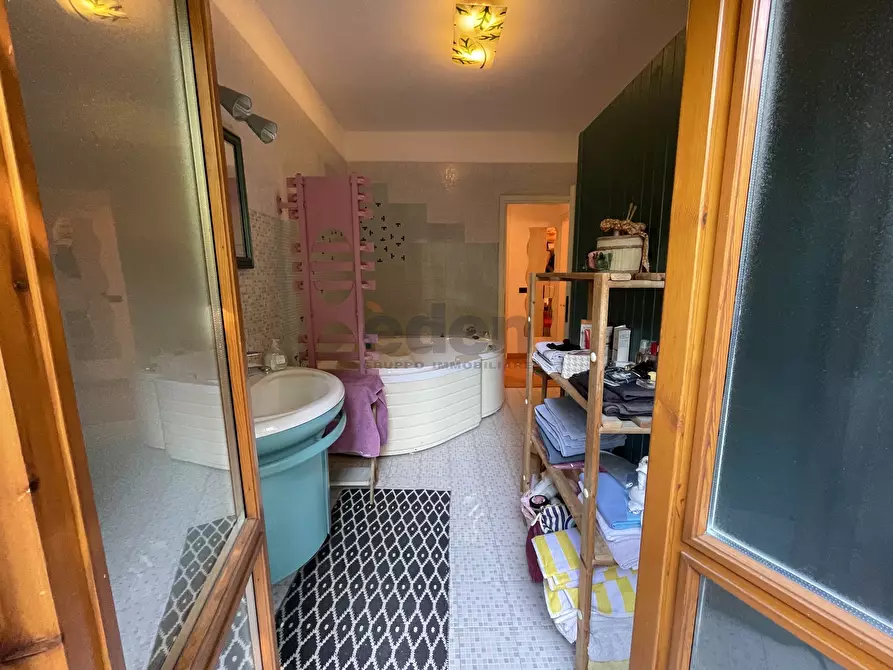 Immagine 43 di Quadrilocale in vendita  in Piazza Guido Rossa 8 a Modena