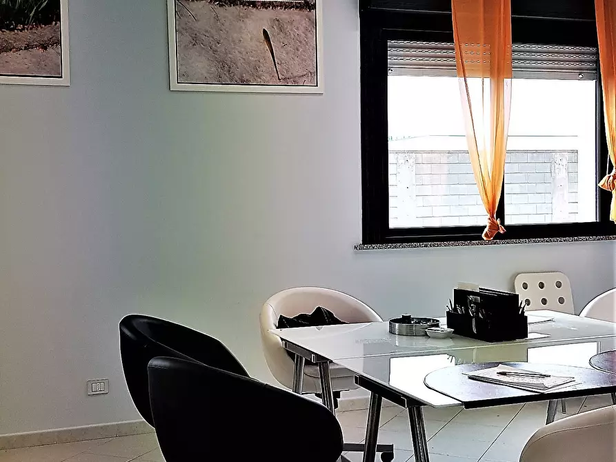 Immagine 14 di Ufficio in affitto  a Quartucciu