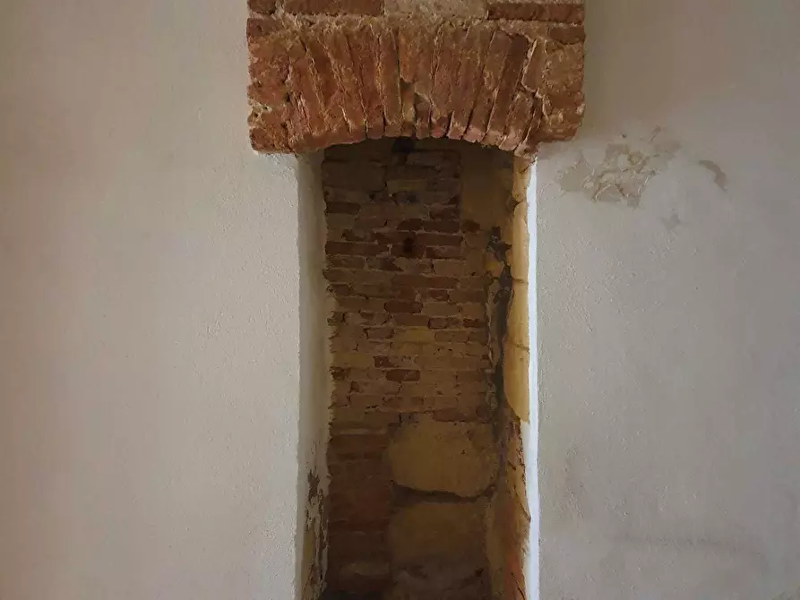 Immagine 18 di Locale commerciale in affitto  a Cagliari