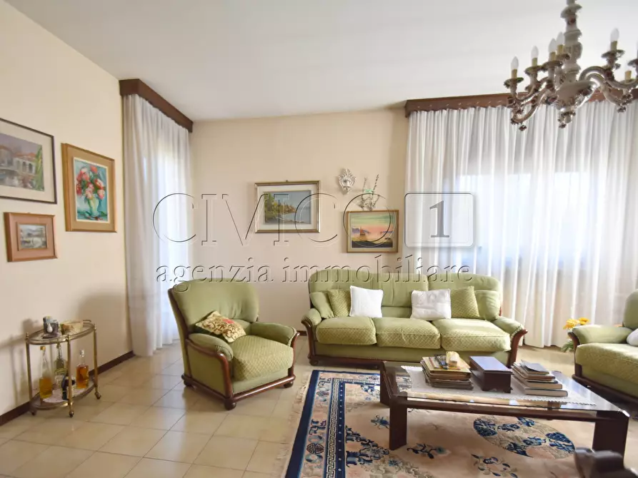 Immagine 19 di Villa in vendita  in Via Fiume 1 a Torri Di Quartesolo