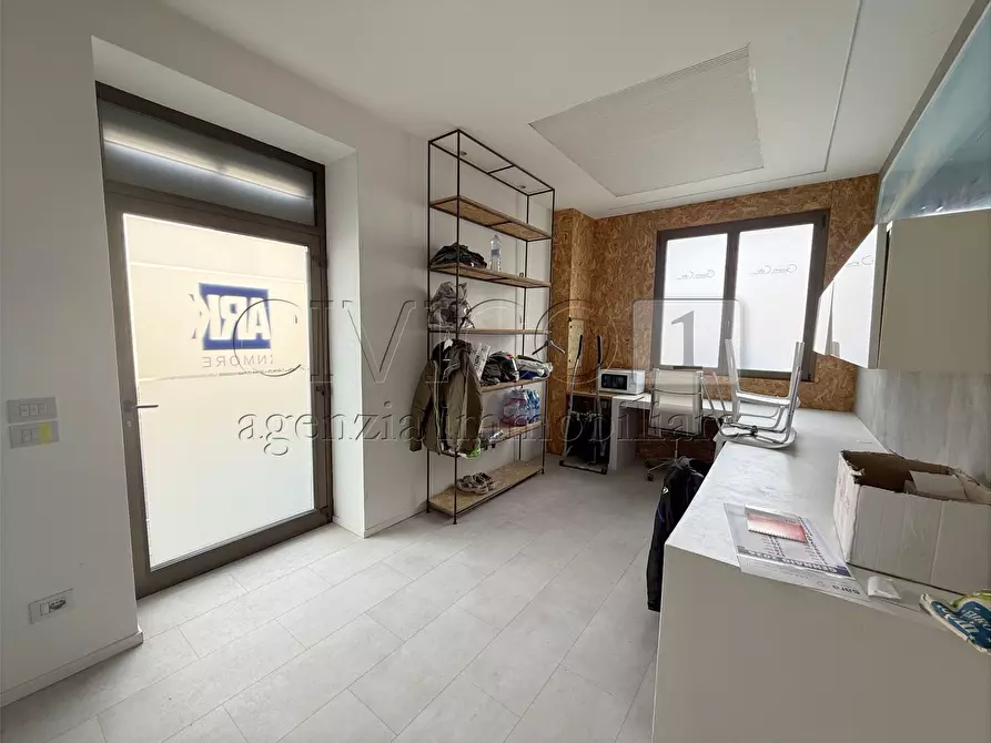 Immagine 9 di Laboratorio in affitto  in Strada Padana verso Padova 114 a Vicenza