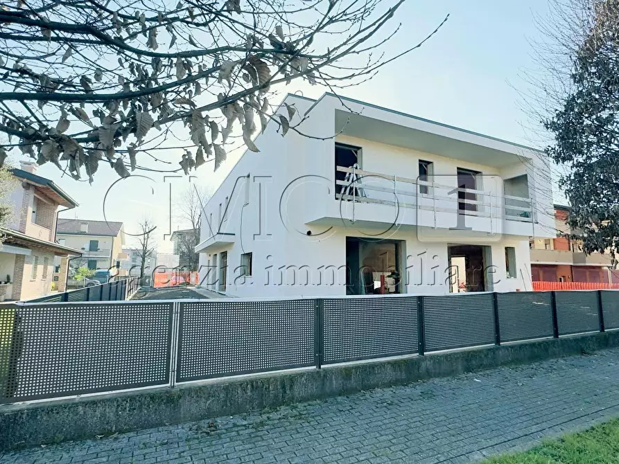 Immagine 4 di Casa trifamiliare in vendita  in Via dei Favari 3 a Limena