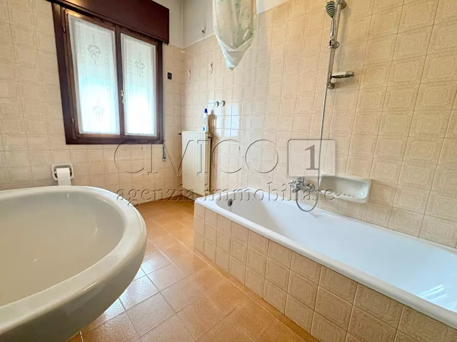 Immagine 12 di Casa bifamiliare in vendita  in Viale Martiri della Liberazione 61 a Carmignano Di Brenta