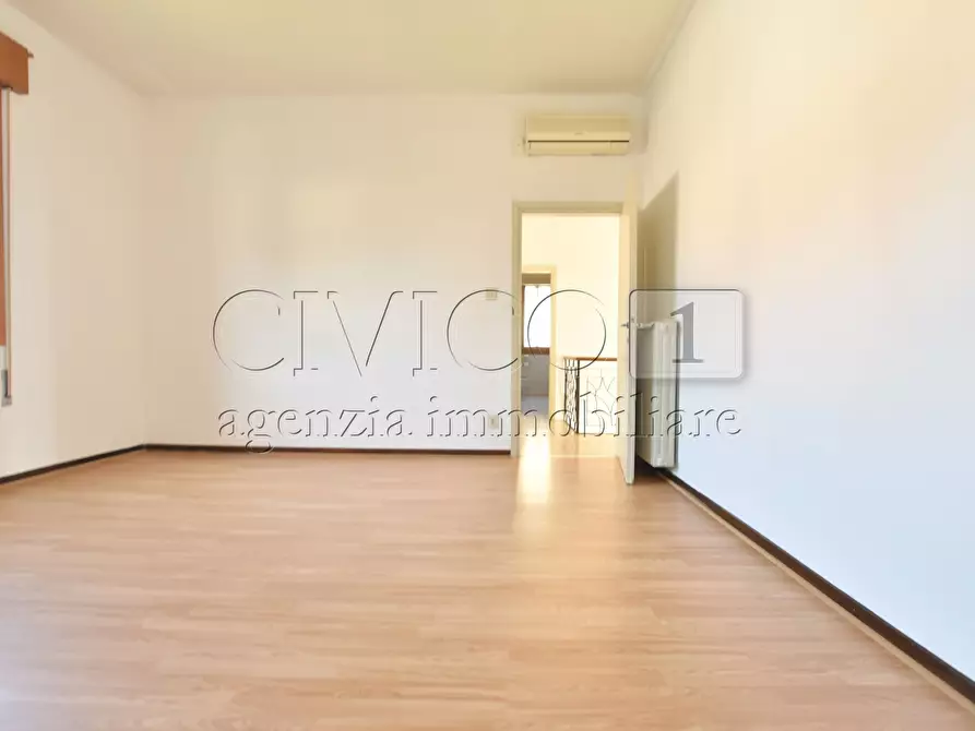 Immagine 10 di Villa in vendita  a Padova