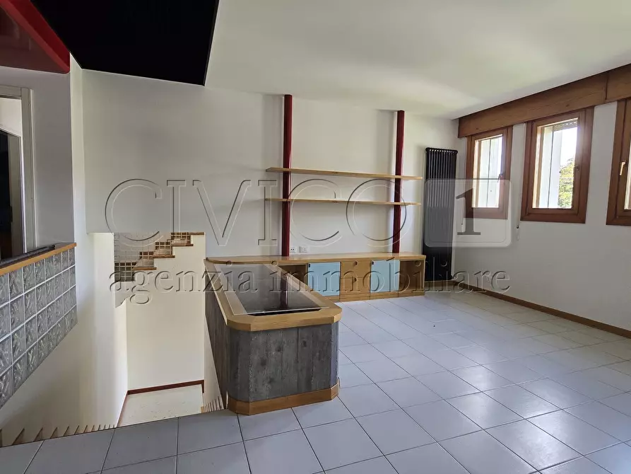 Immagine 7 di Casa bifamiliare in vendita  a Torri Di Quartesolo