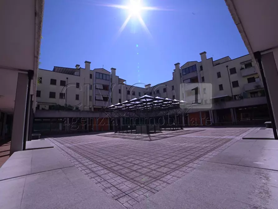 Immagine 8 di Locale commerciale in affitto  in Galleria Venezia a Vigodarzere