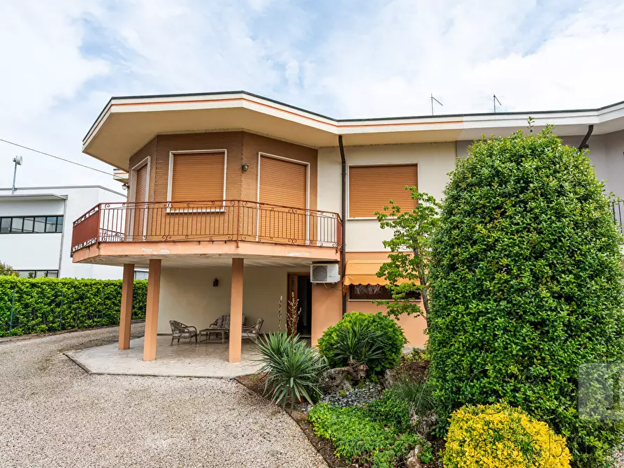 Immagine 34 di Casa bifamiliare in vendita  in Via Riviera Berica 38/1 a Nanto