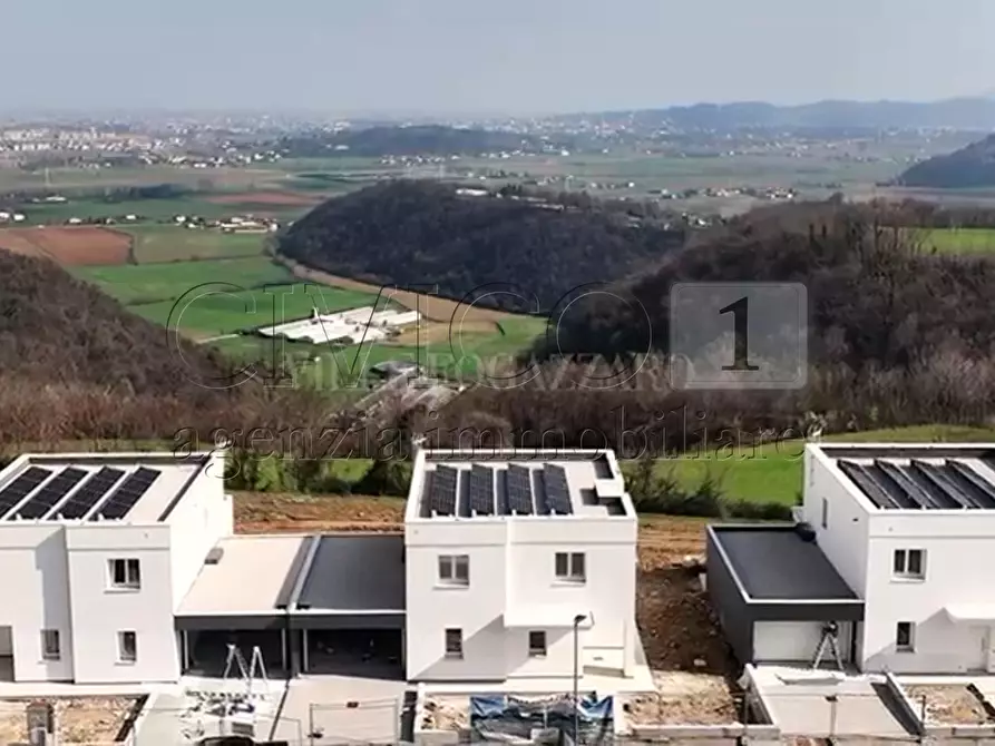 Immagine 9 di Villa in vendita  in via false a Monteviale