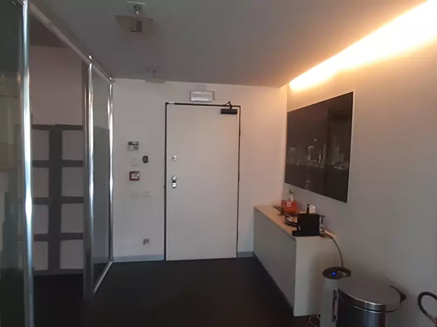 Immagine 8 di Ufficio in vendita  in piazza Buffoni 5 a Gallarate