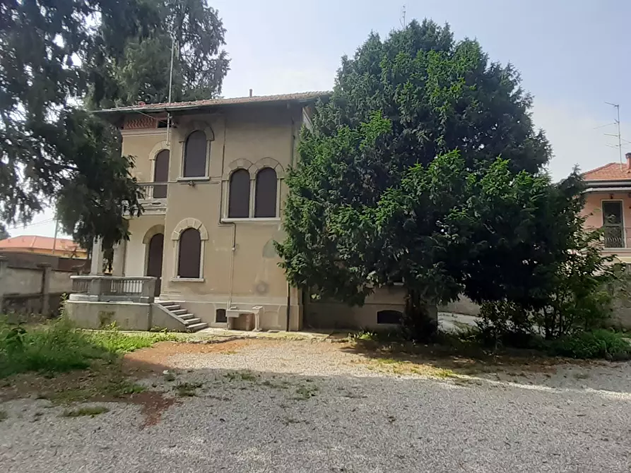 Immagine 1 di Palazzo in affitto  in Via Milano 4343 a Somma Lombardo