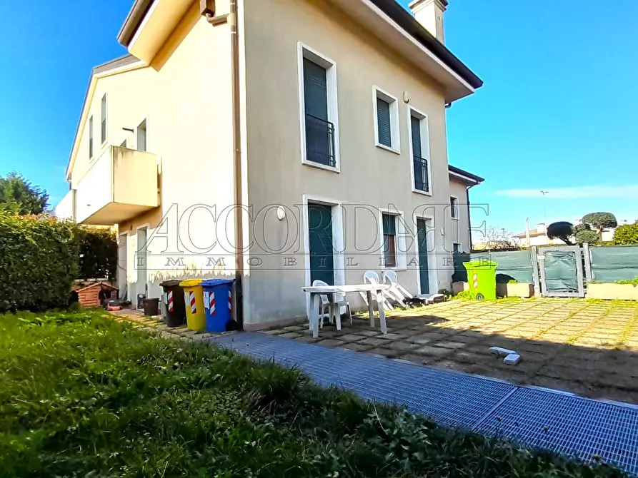 Immagine 1 di Trilocale in vendita  a Campodoro