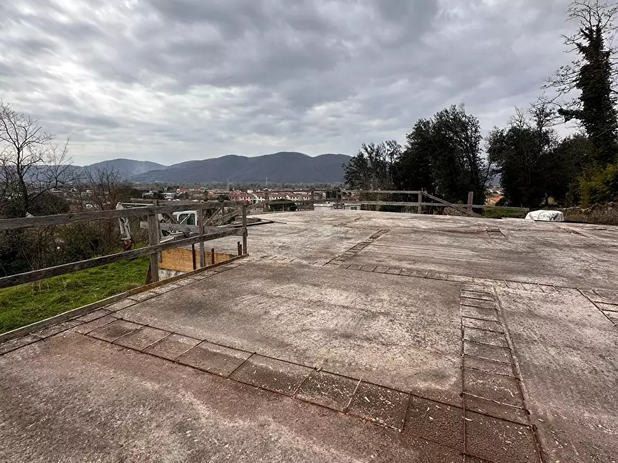 Immagine 1 di Villa in vendita  in Via Nave 14 a Sarzana