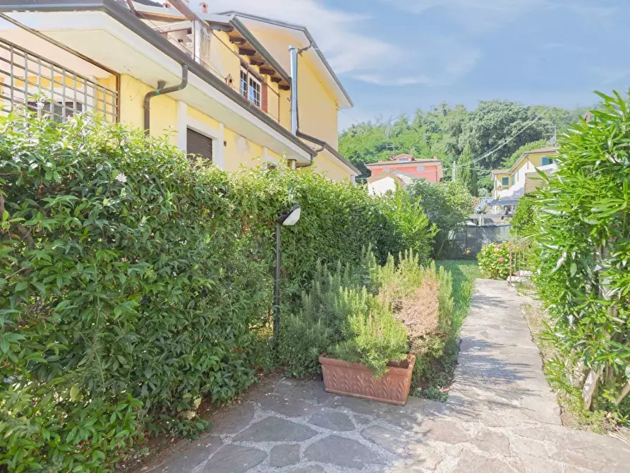 Immagine 6 di Appartamento in vendita  in Via Don Celsi 5 a Ameglia