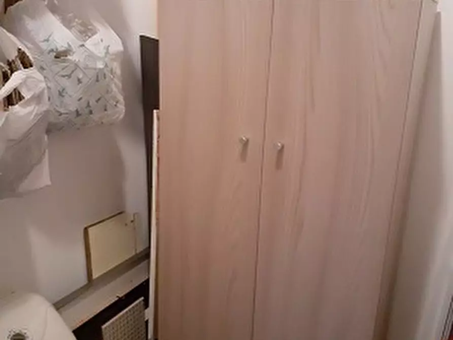 Immagine 9 di Bilocale in vendita  in Viale XX Settembre 241 a Carrara