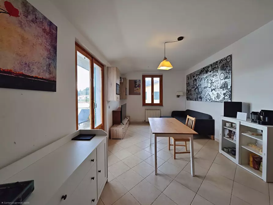 Immagine 5 di Appartamento in vendita  in Via Nave a Sarzana