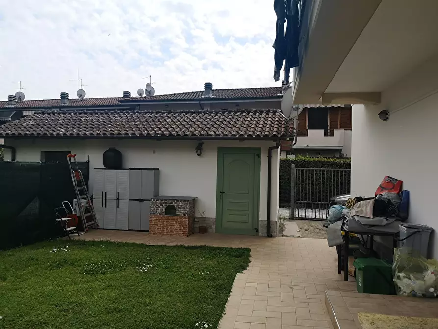 Immagine 2 di Villa in vendita  in Via Del Bozzo Nord 10 a Massa