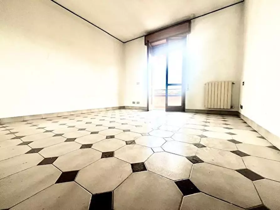 Immagine 5 di Appartamento in vendita  in Piazza Dino Ricchetti 2 a Sarzana