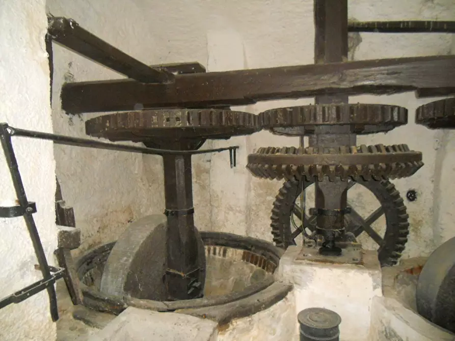 Immagine 5 di Rustico / casale in vendita  a Castelnuovo Magra