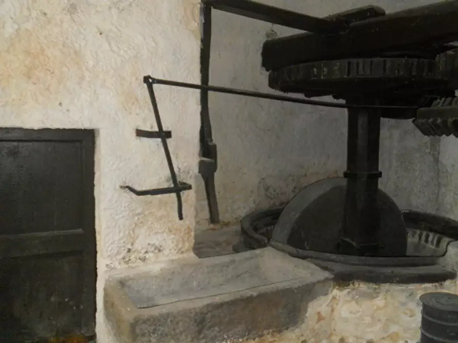 Immagine 8 di Rustico / casale in vendita  a Castelnuovo Magra