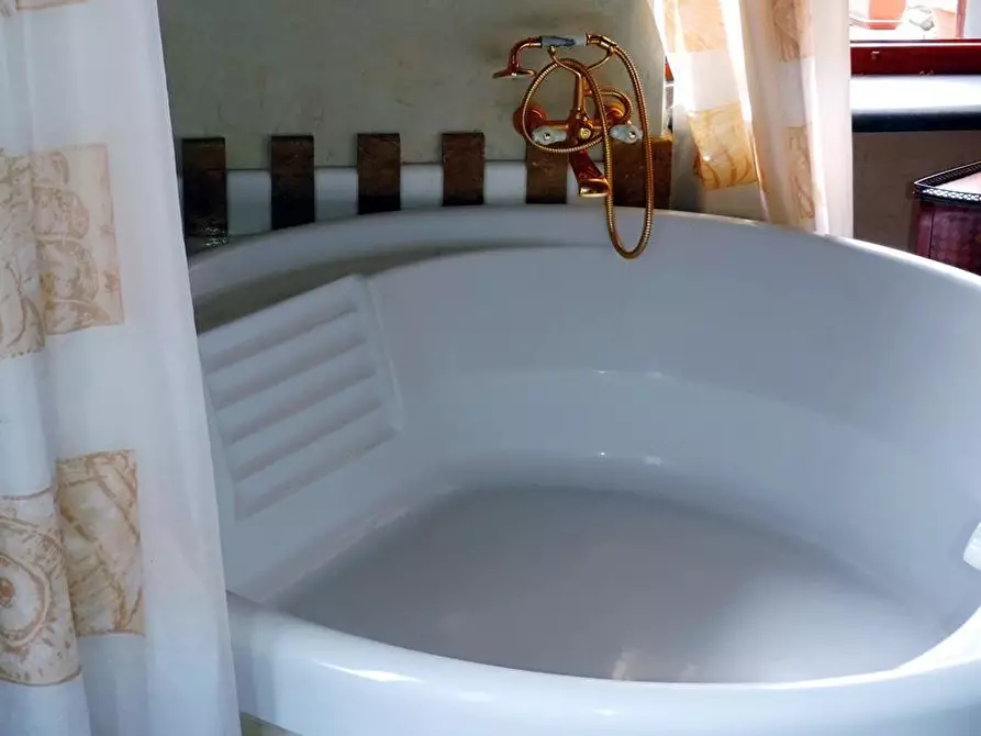 Immagine 5 di Villa in vendita  in Mocrone a Villafranca In Lunigiana