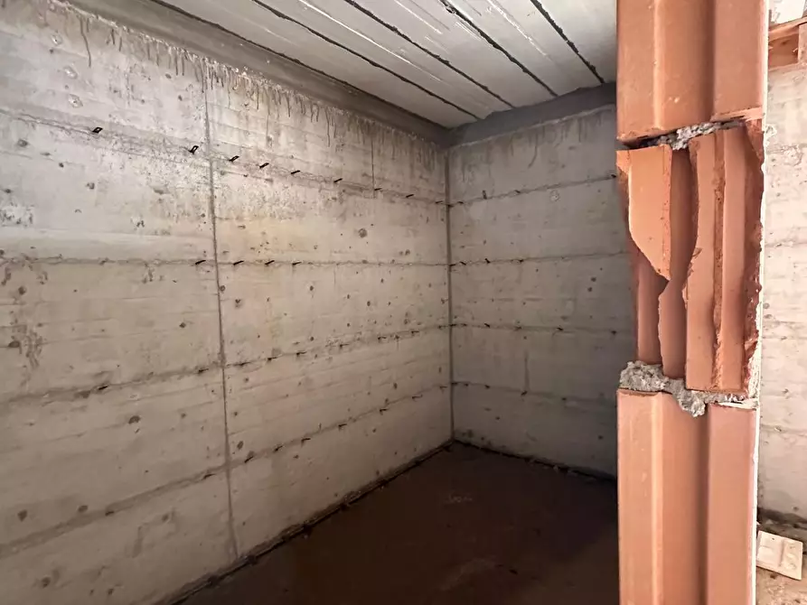 Immagine 14 di Villa in vendita  in Via Nave 14 a Sarzana