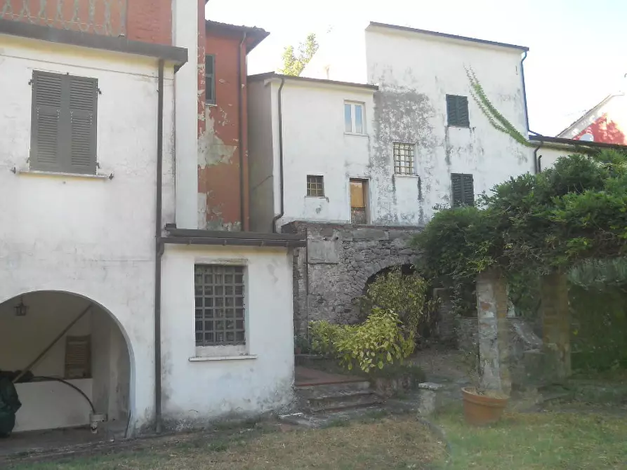 Immagine 75 di Rustico / casale in vendita  a Castelnuovo Magra