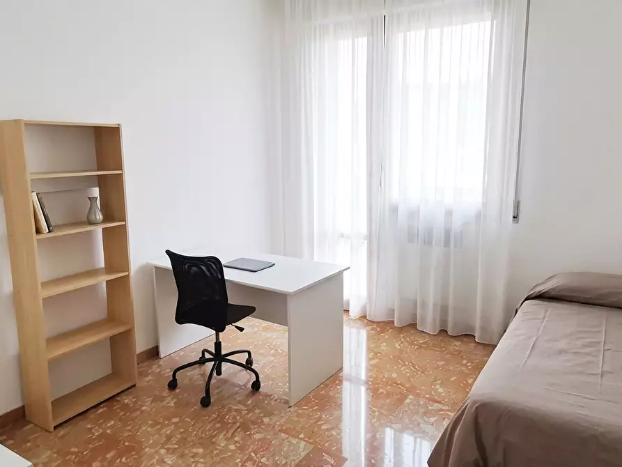 Immagine 4 di Quadrilocale in affitto  a Bologna