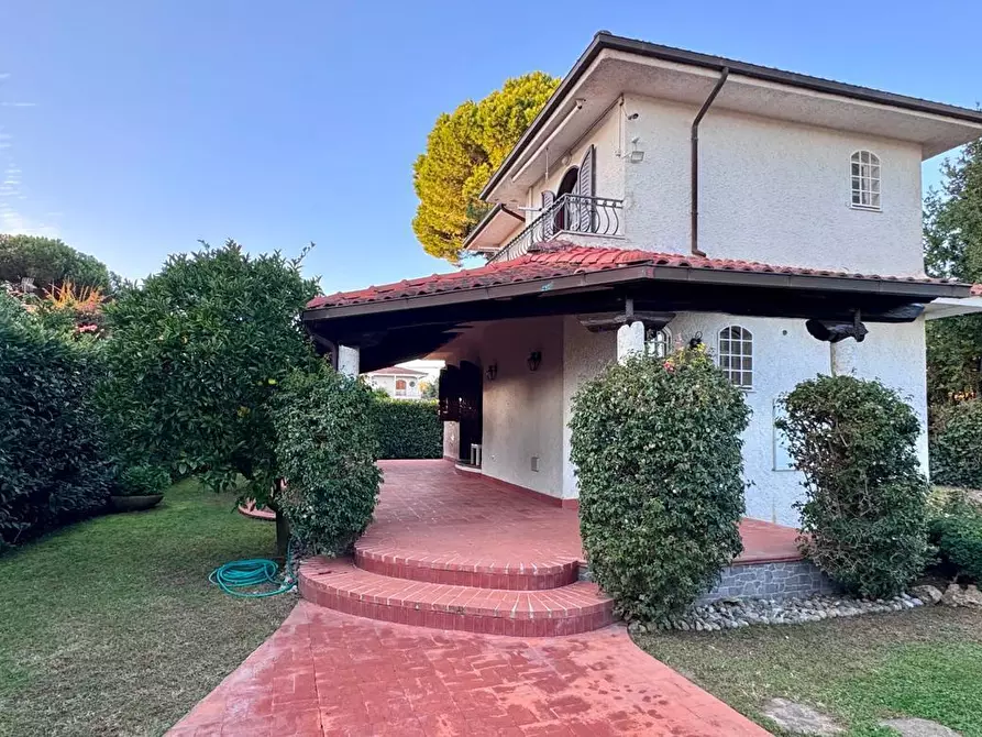 Immagine 3 di Villa in vendita  in via terracina 120 a San Felice Circeo