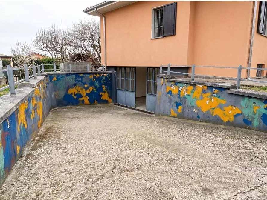 Immagine 7 di Villa in vendita  in Strada Ravetto 52 a Orbassano
