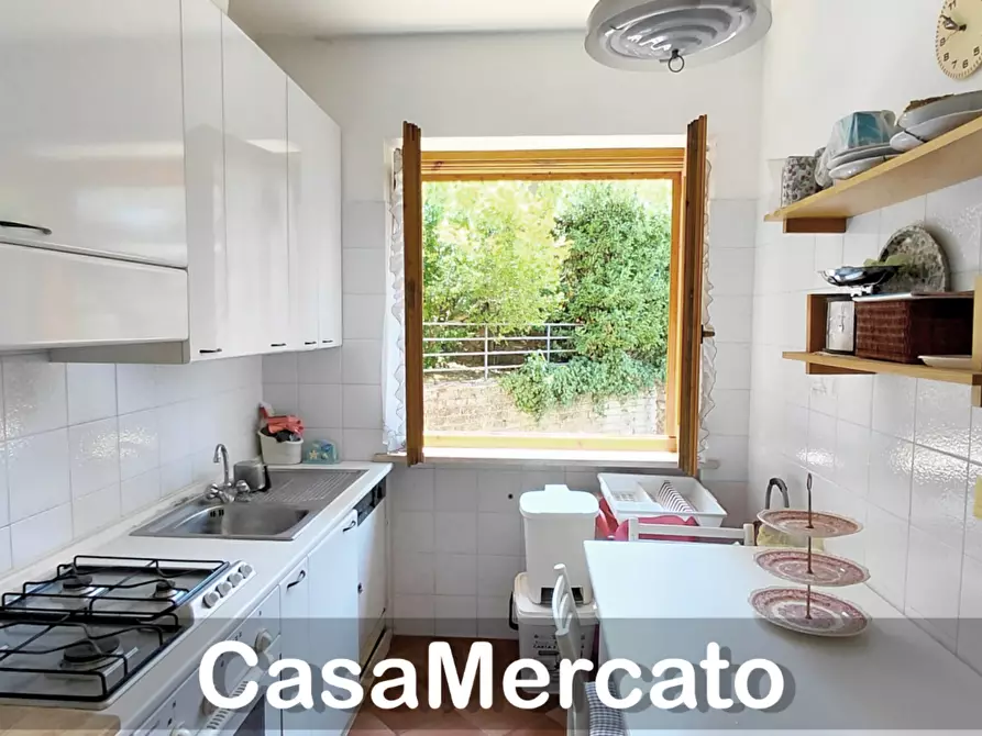 Immagine 9 di Quadrilocale in vendita  in Via Roma a Rocca Di Papa