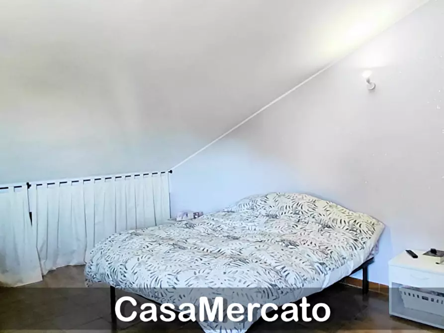 Immagine 12 di Trilocale in vendita  in Via Roma a Rocca Di Papa