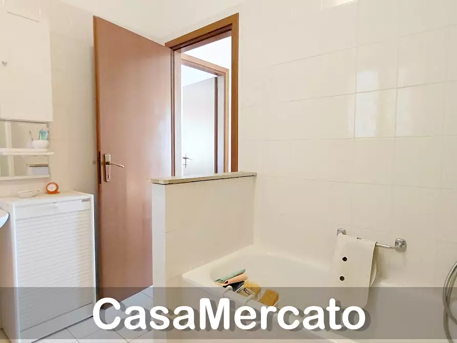Immagine 24 di Quadrilocale in vendita  in Via Roma a Rocca Di Papa