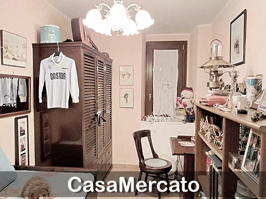 Immagine 11 di Quadrilocale in vendita  in Via dei Condotti a Rocca Di Papa