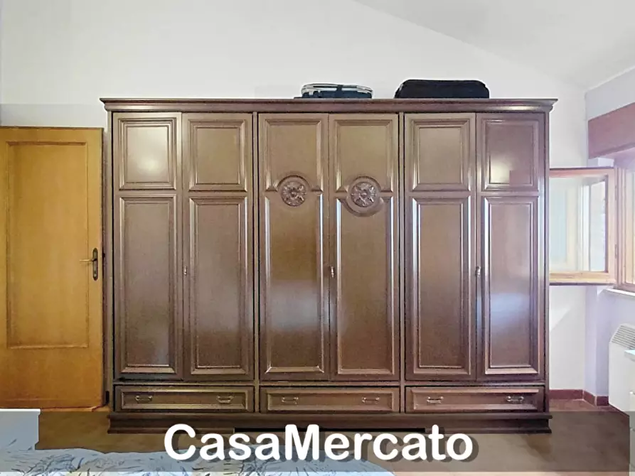 Immagine 13 di Trilocale in vendita  in Via Roma a Rocca Di Papa