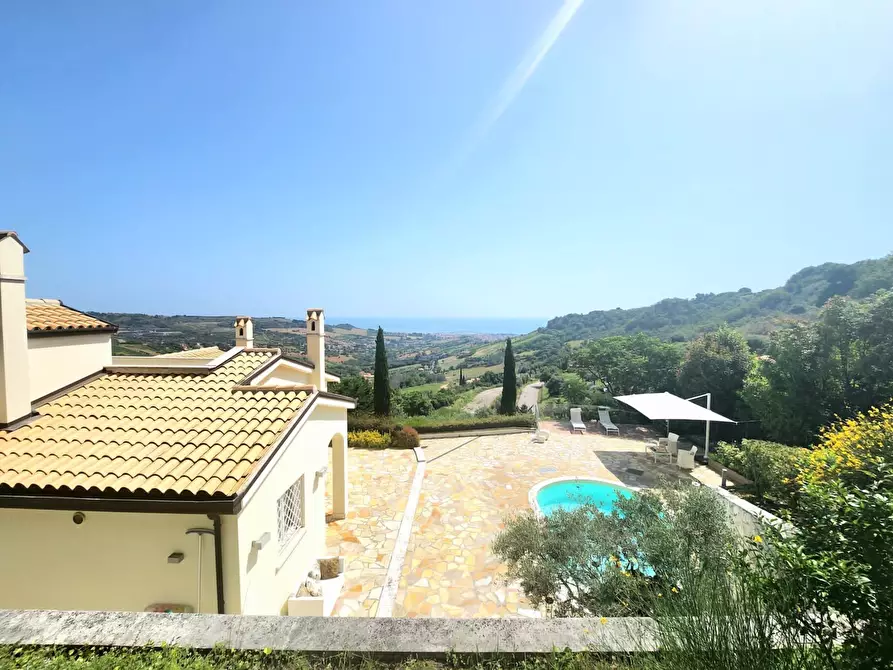 Immagine 61 di Villa in vendita  a San Benedetto Del Tronto