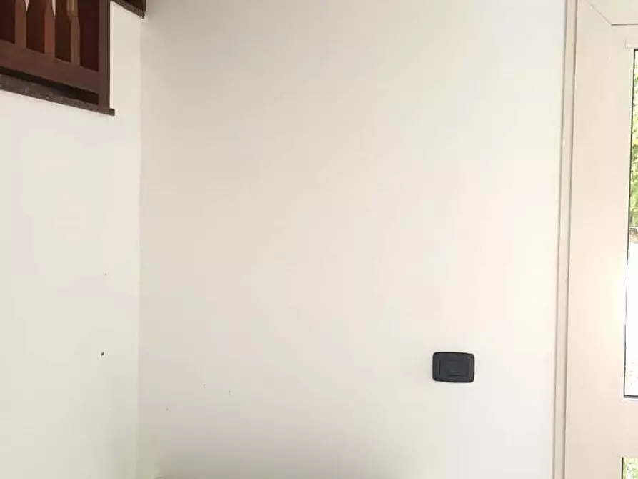 Immagine 10 di Laboratorio in vendita  a Castorano