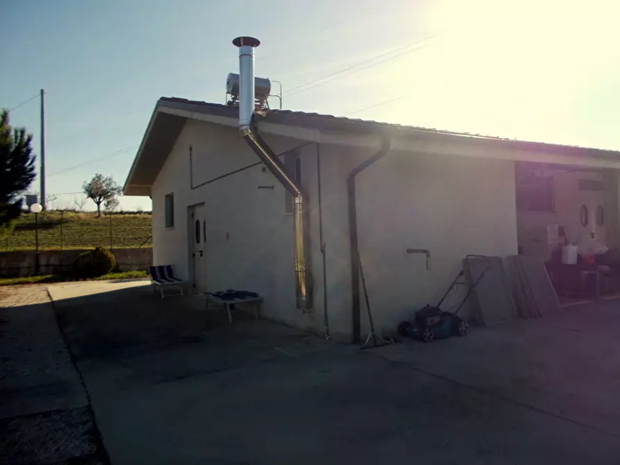 Immagine 10 di Laboratorio in vendita  a Maltignano