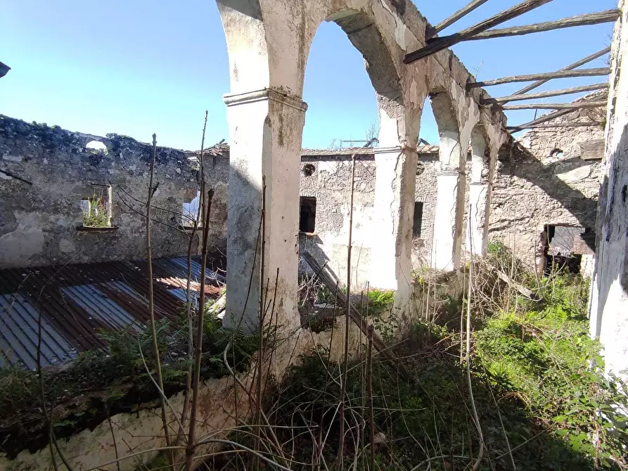 Immagine 23 di Palazzo in vendita  a Fisciano