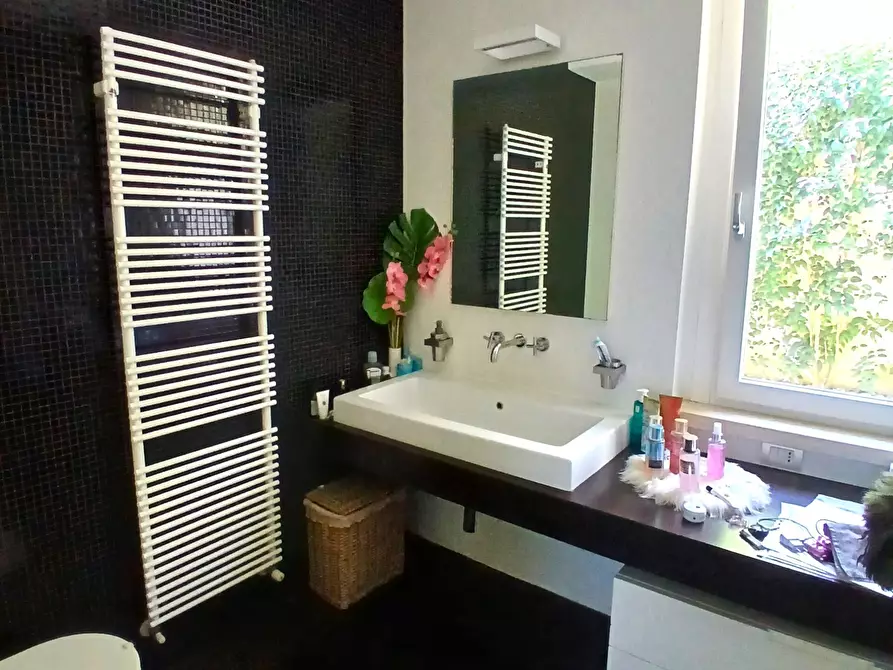 Immagine 41 di Villa in vendita  a San Benedetto Del Tronto