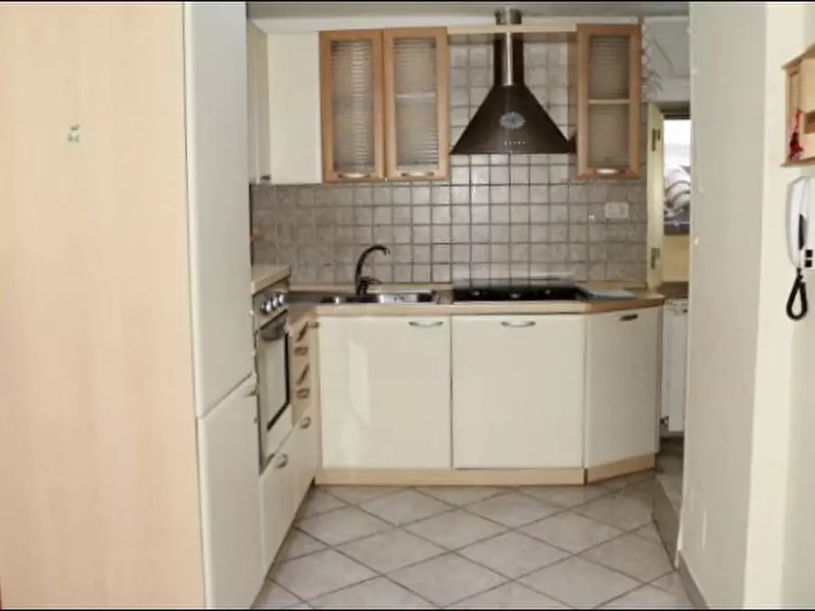 Immagine 3 di Appartamento in vendita  a Ascoli Piceno