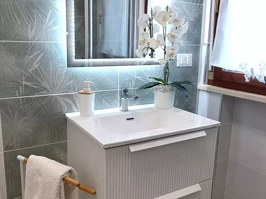 Immagine 15 di Appartamento in vendita  a Alba Adriatica