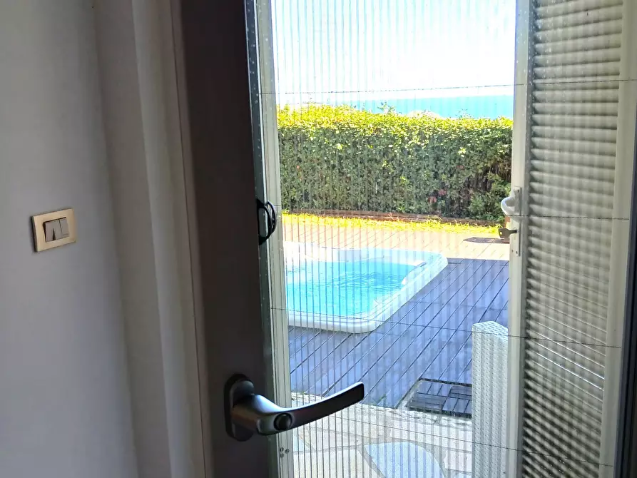 Immagine 36 di Villa in vendita  a San Benedetto Del Tronto