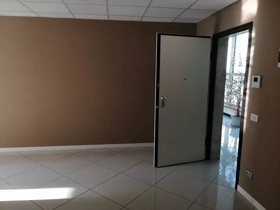 Immagine 9 di Ufficio in vendita  a San Benedetto Del Tronto