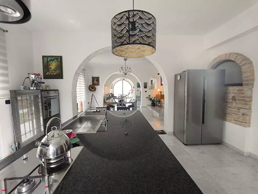 Immagine 36 di Villa in vendita  a Tortoreto