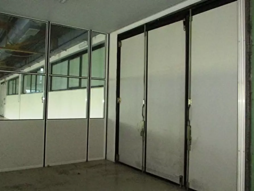 Immagine 40 di Capannone industriale in affitto  in Via Leonardo Da Vinci a San Benedetto Del Tronto