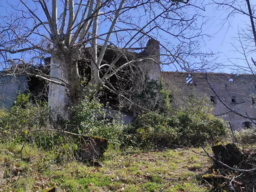 Immagine 10 di Palazzo in vendita  a Fisciano