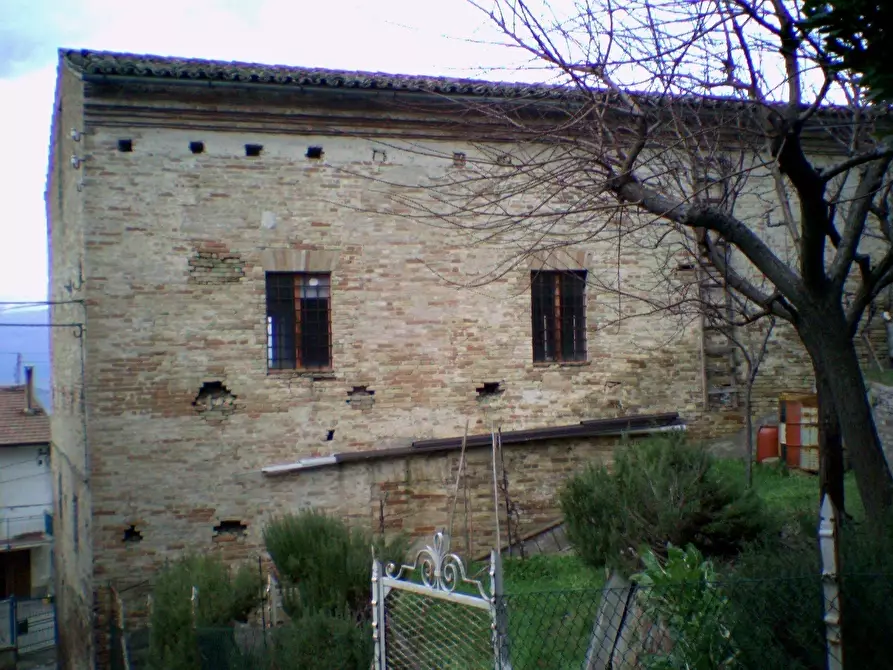 Immagine 7 di Laboratorio in vendita  a Montegiorgio