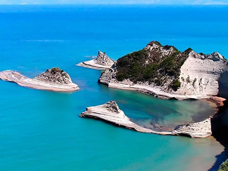 Immagine 23 di Albergo/B&B/Residence in vendita  a Otranto