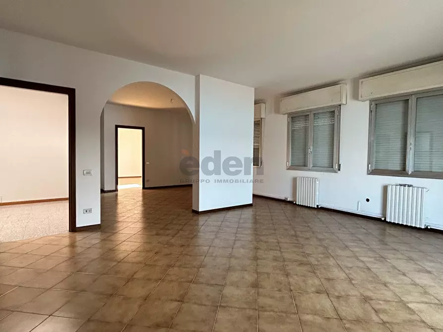 Immagine 52 di Ufficio in affitto  in Via Vittorio Bottego 49 a Modena